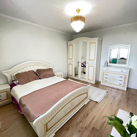 Apartment In الماتي المظهر الخارجي الصورة